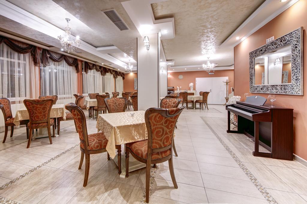 迪亚玛精品酒店 Mratín 外观 照片